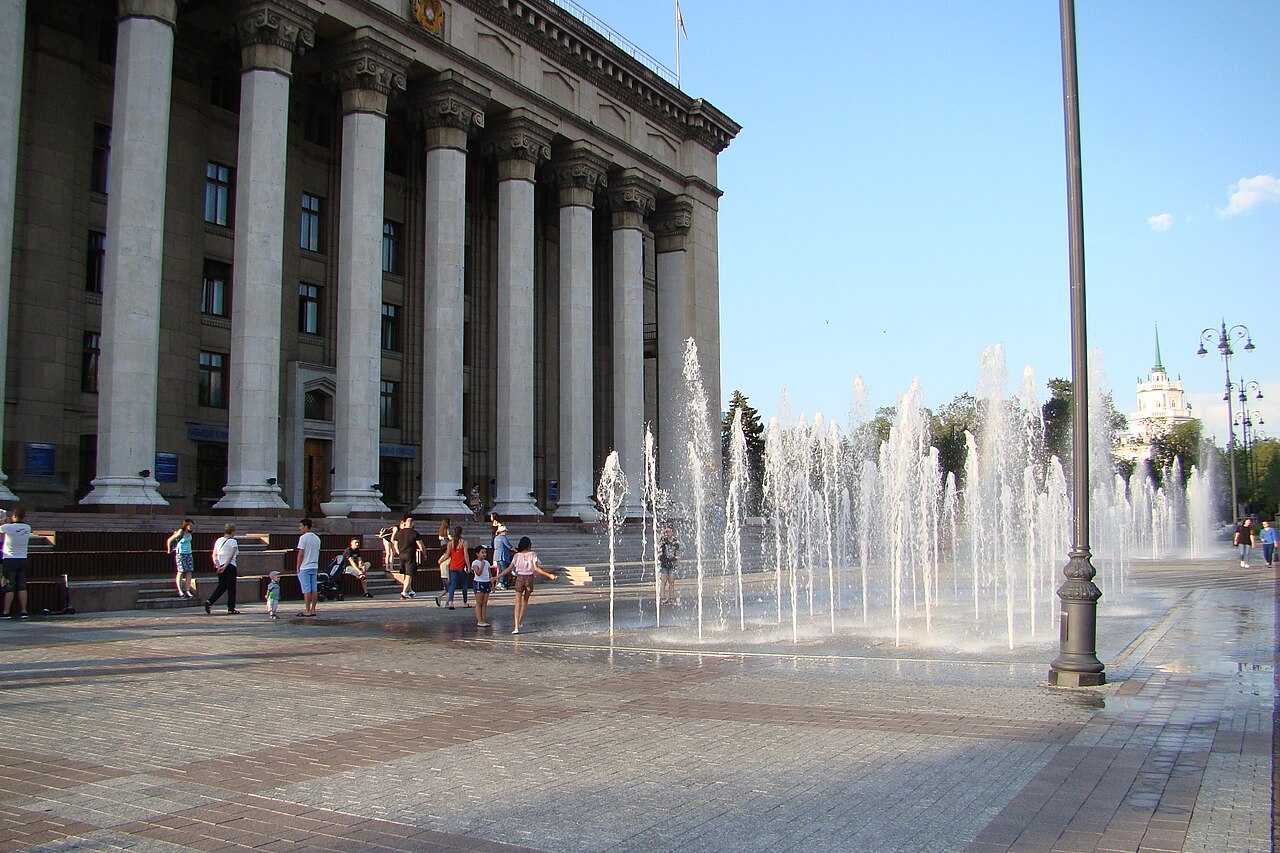 Фото: Алексей Тараканов. CC BY-SA 2.0. Источник: https://commons.wikimedia.org/wiki/File:Astana_Square_1.jpg